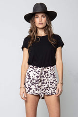 Box Tie Shorts in Love Stoned